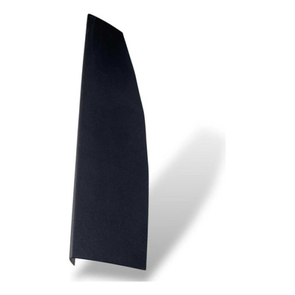 Acabamento Interno Porta Mala Tracker 2019