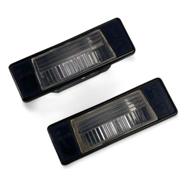 Par Lanterna Luz Placa Nissan Versa Par 265108990a