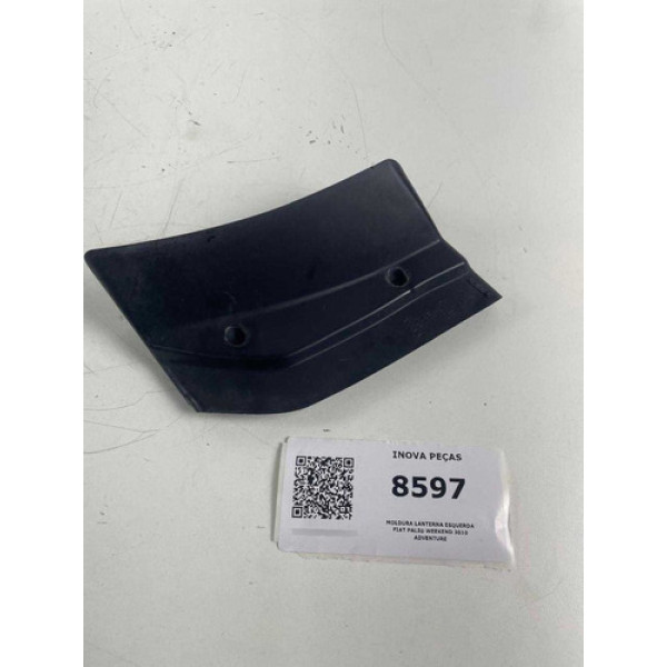 Moldura Lanterna Esquerda Fiat Palio Weekend 2010 Adventure