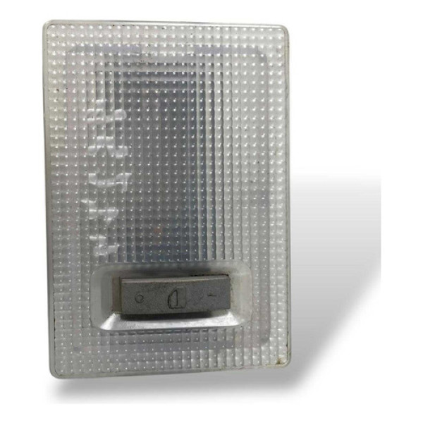 Lanterna Cortesia Teto Chevrolet Tracker 2015