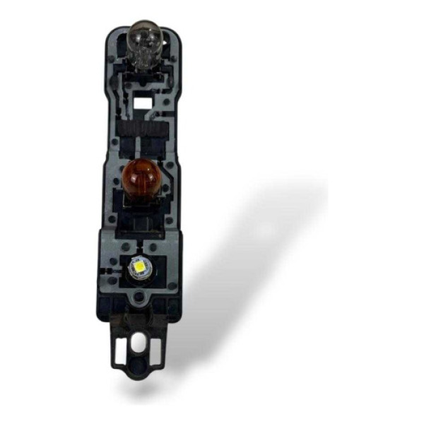 Soquete Lanterna Esquerda Nissan  March 2015 2018