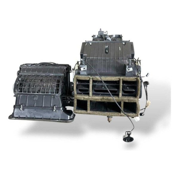 Caixa Ventilaçao Evaporadora Ar Cond. Gm Tracker 13/1