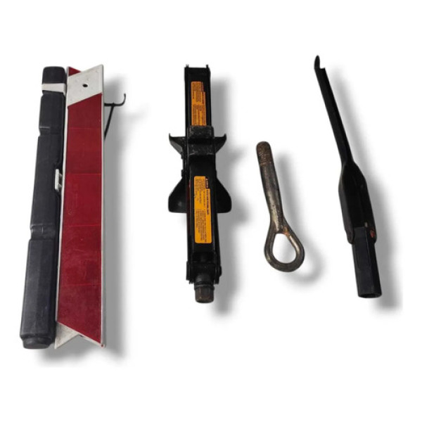 Kit (macaco Triângulo Chave Roda) Nissan Versa Sentra Tiida